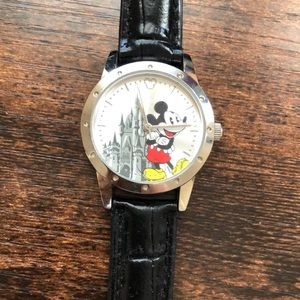 Vintage Disney Mickey Mouse Watch.  Great condition